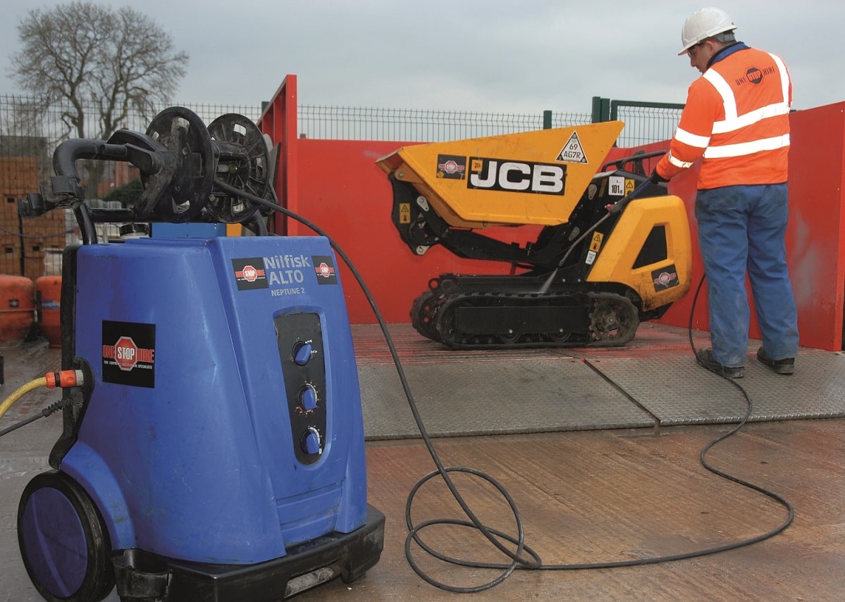 1440 PSI 110V Hot / Cold Pressure Washer